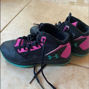 Girls UnderArmour Basketball Shoes